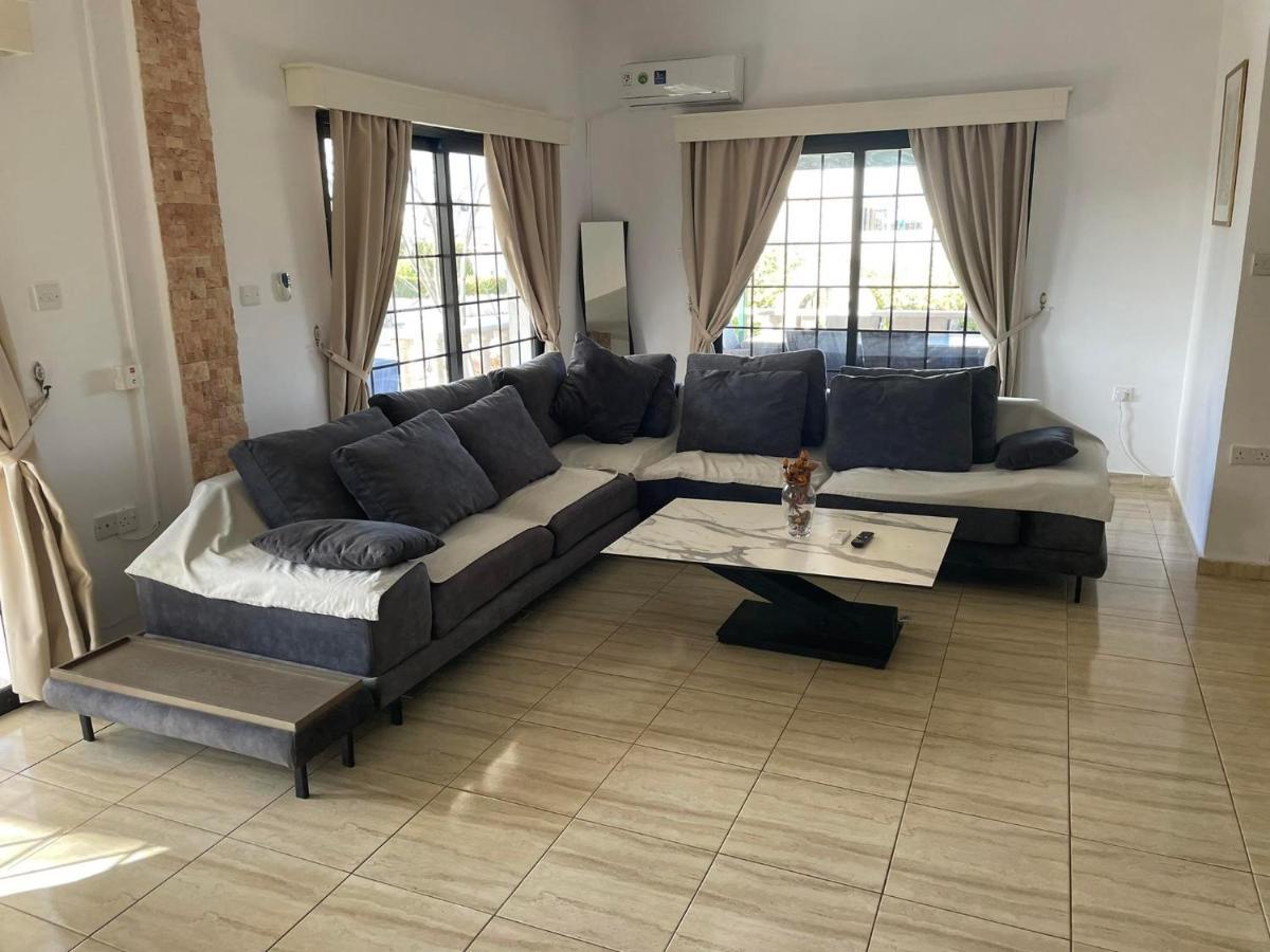 Villa Ocean Stones 1Km From Main Coral Bay Beach Peyia Exterior foto